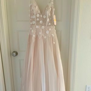 It’s 100% new dress in size 3-4 with light cream color.